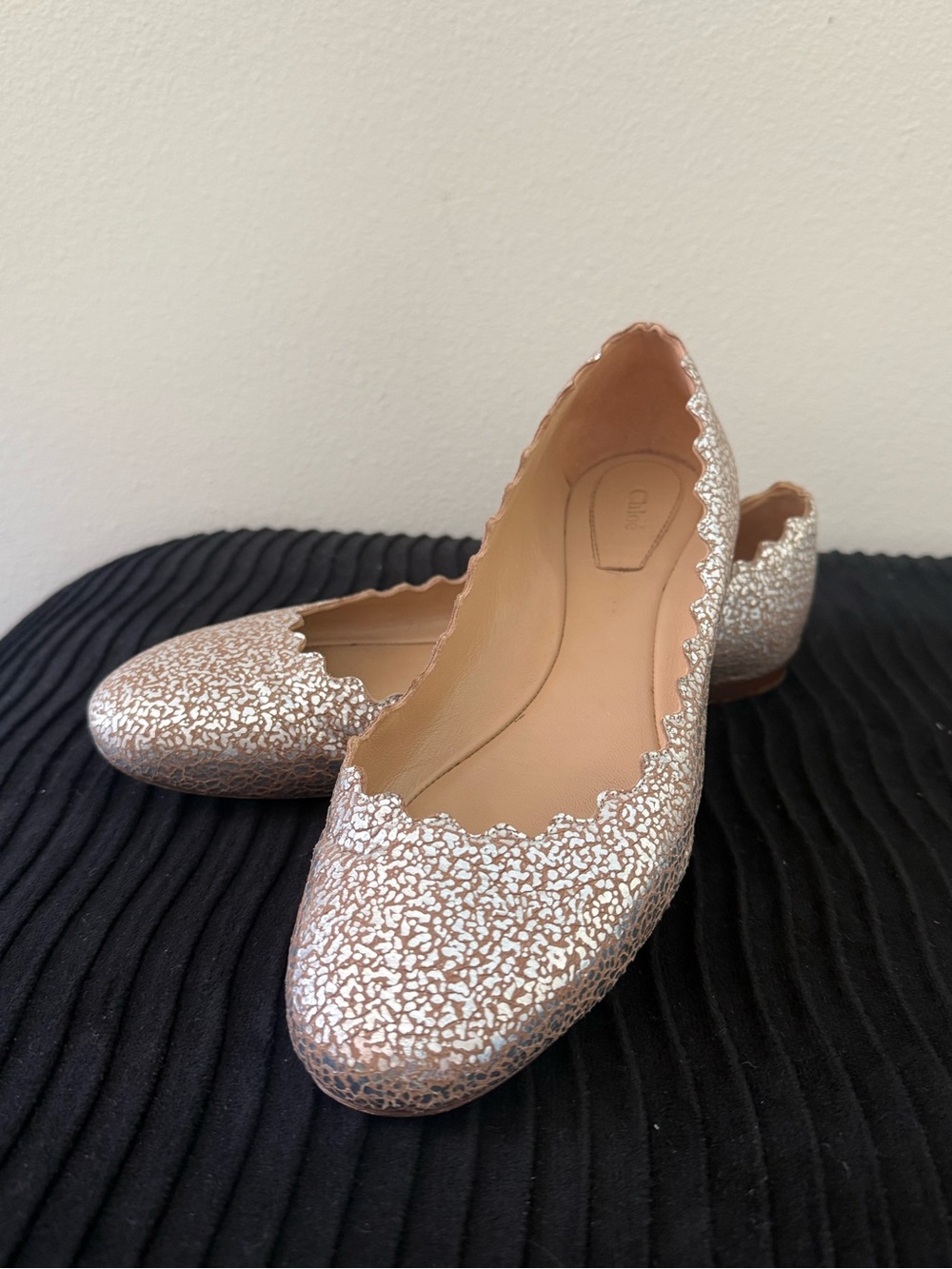 Chloé Lauren Scalloped Leather Flats / Metallic EU 36.5